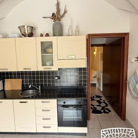 1-Bedroom Apartment Bello Posto Acquaseria Buitenkant foto