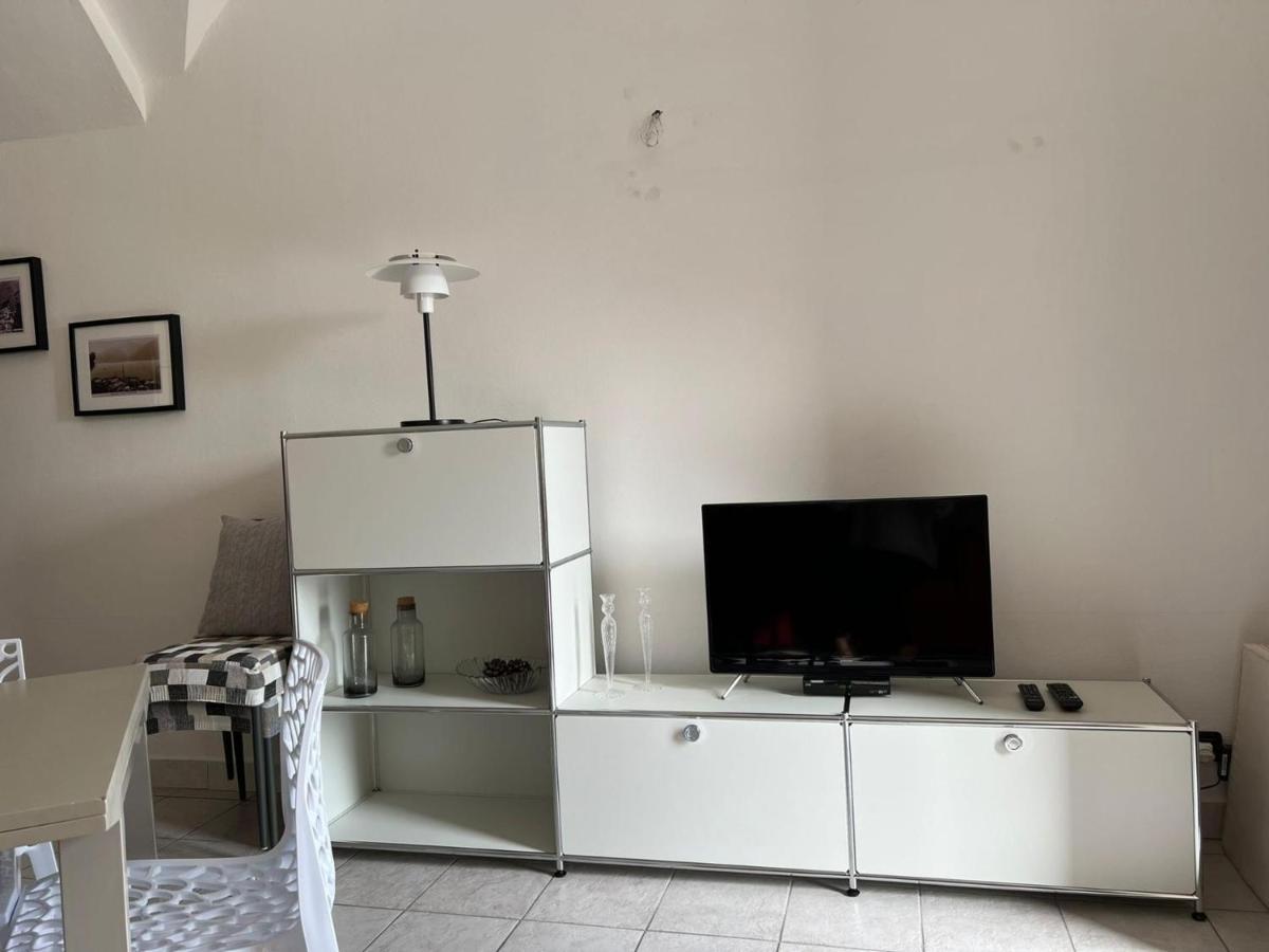 1-Bedroom Apartment Bello Posto Acquaseria Buitenkant foto